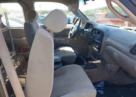 2000 Toyota Tundra Sr5 from USA, damaged, VIN 5TBRN3417YS015920